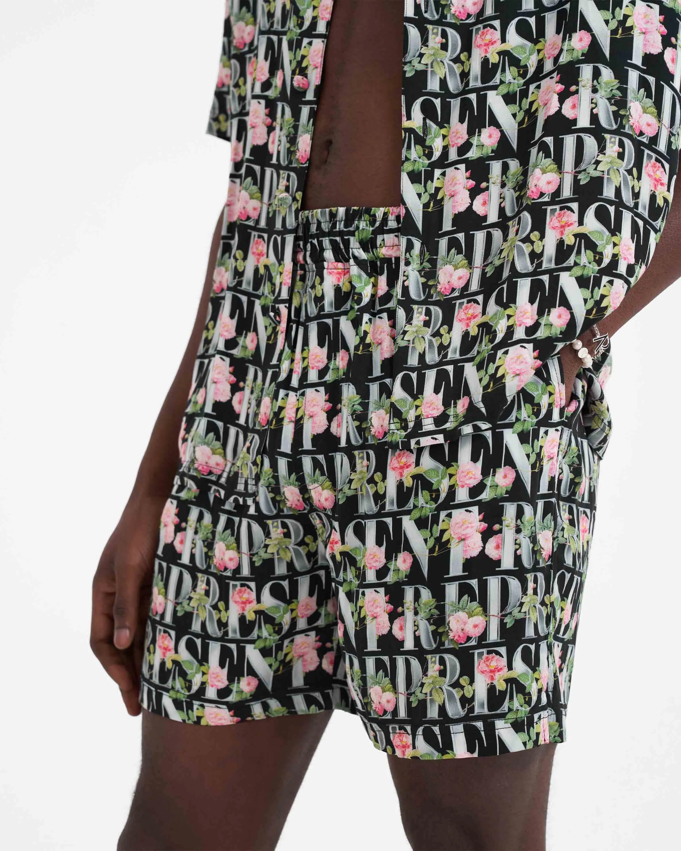 Floral Represent Shorts - Black